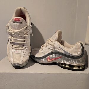 Nike Reax Run 5 White Metallic Silver Pink Running Sneakers Womens Size 7.5